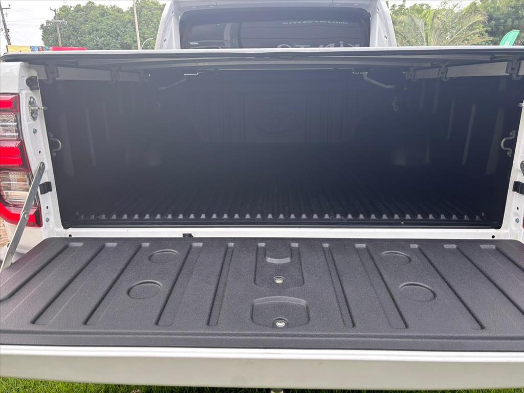 HILUX 2.8 D-4D TURBO DIESEL CD SRX 4X4 AUTOMÁTICO8