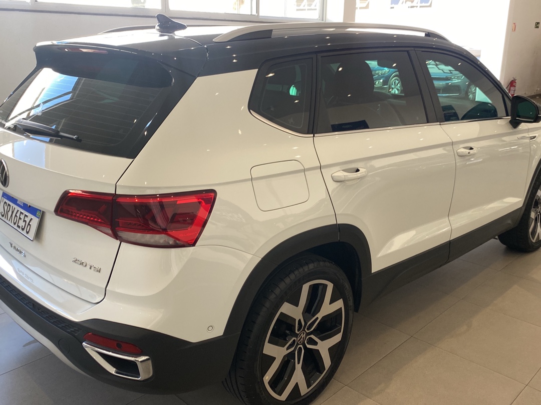 TAOS 1.4 250 TSI TOTAL FLEX HIGHLINE AUTOMÁTICO3