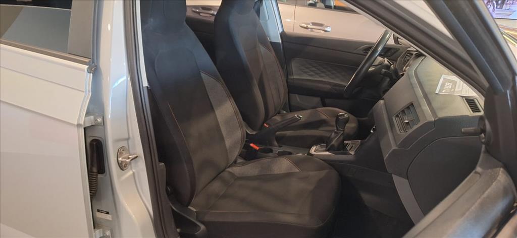 POLO 1.0 MPI ROBUST MANUAL6