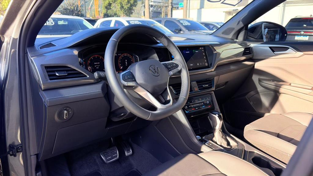 TAOS 1.4 250 TSI TOTAL FLEX HIGHLINE AUTOMÁTICO9