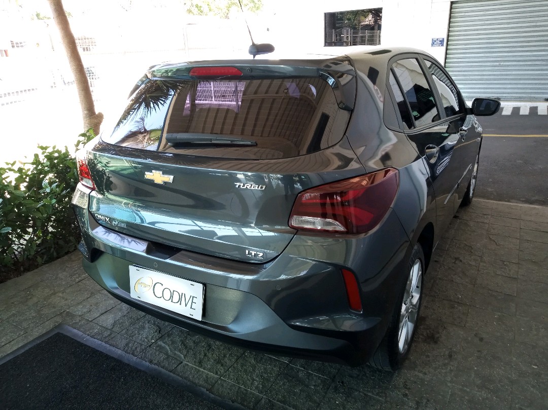 ONIX 1.0 TURBO FLEX LTZ AUTOMÁTICO4