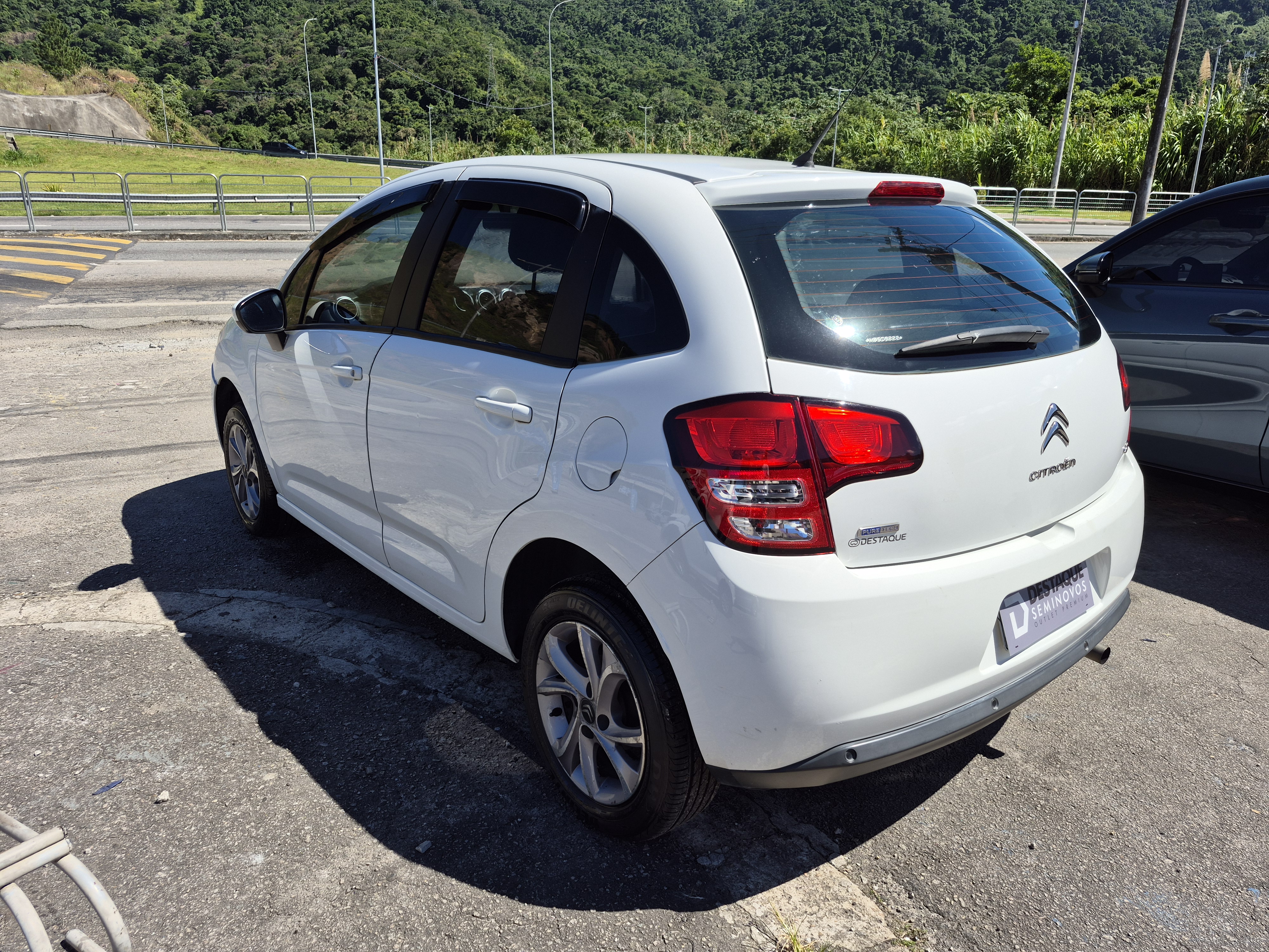 Foto ilustrativa do carro