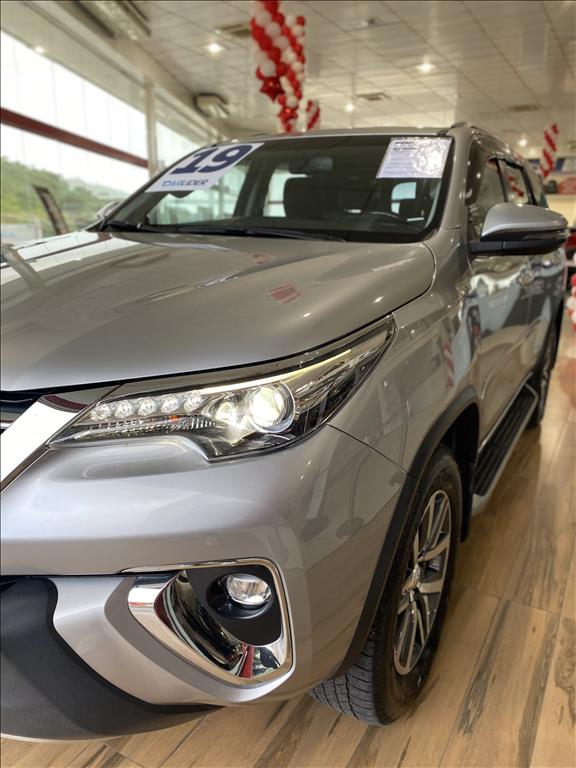HILUX SW4 2.8 SRX 4X4 7 LUGARES 16V TURBO INTERCOOLER DIESEL 4P AUTOMÁTICO HILUX SW4 2.8 SRX 4X4 7 LUGARES 16V TURBO INTERCOOLER DIESEL 4P AUTOMÁTICO