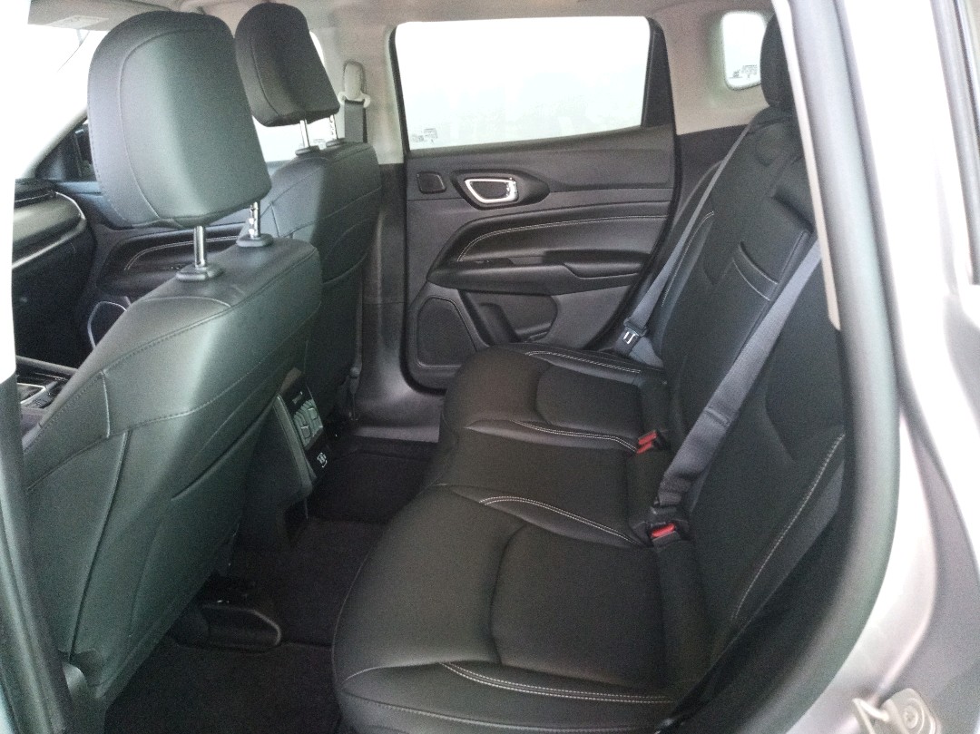 COMPASS 1.3 T270 TURBO FLEX LONGITUDE AT610
