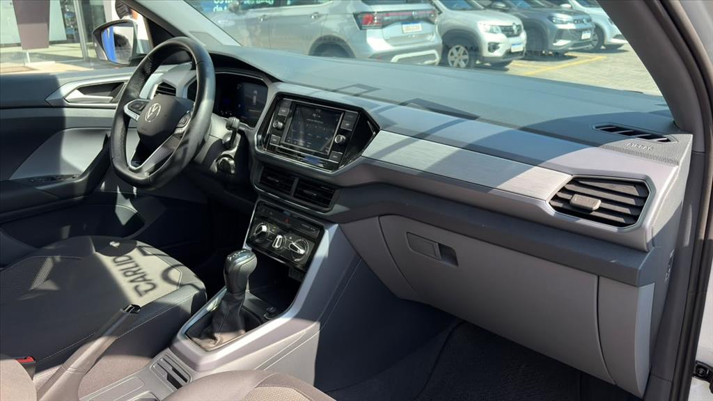 T-CROSS 1.0 200 TSI TOTAL FLEX AUTOMÁTICO10