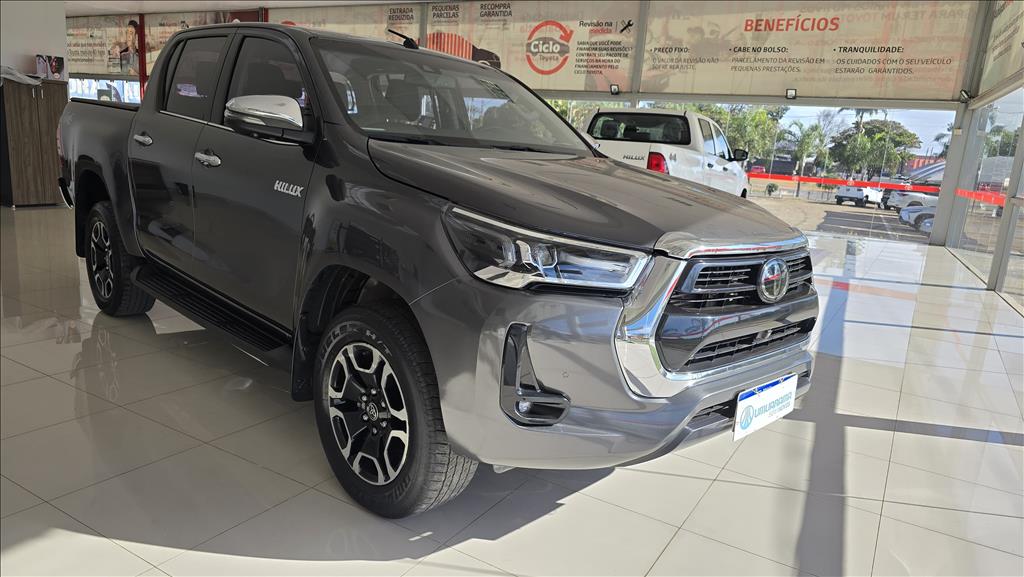 HILUX 2.8 D-4D TURBO DIESEL CD SRX 4X4 AUTOMÁTICO2