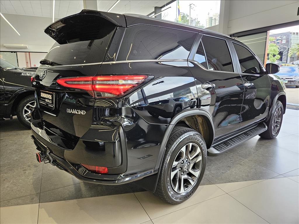 HILUX SW4 2.8 D-4D TURBO DIESEL DIAMOND 7L 4X4 AUTOMÁTICO11