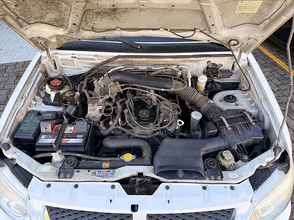 Mitsubishi Pajero Tr4 - 2.0 4X2 16V 140CV FLEX 4P AUTOMÁTICO