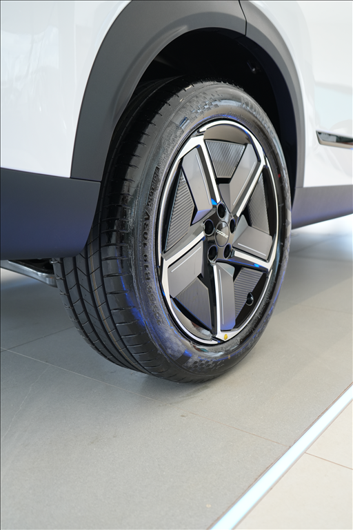 7 1.5 TGDI PHEV LUXURY DHT8