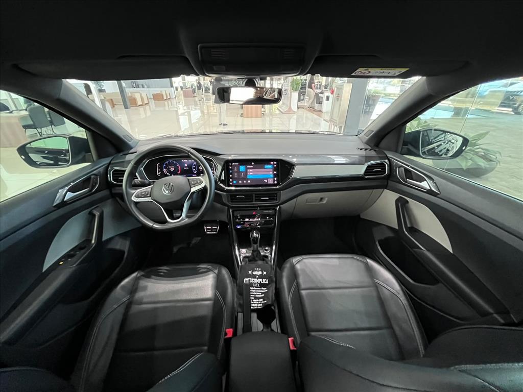 Volkswagen-T-CROSS-1.4 250 TSI TOTAL FLEX HIGHLINE AUTOMÁTICO