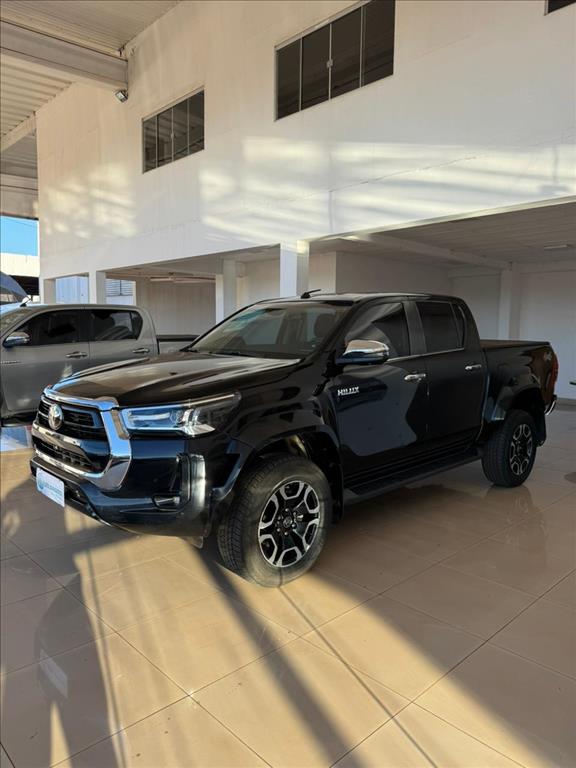 HILUX 2.8 D-4D TURBO DIESEL CD SRX 4X4 AUTOMÁTICO1
