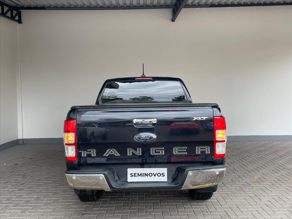 RANGER 3.2 XLT 4X4 CD 20V DIESEL 4P AUTOMÁTICO3