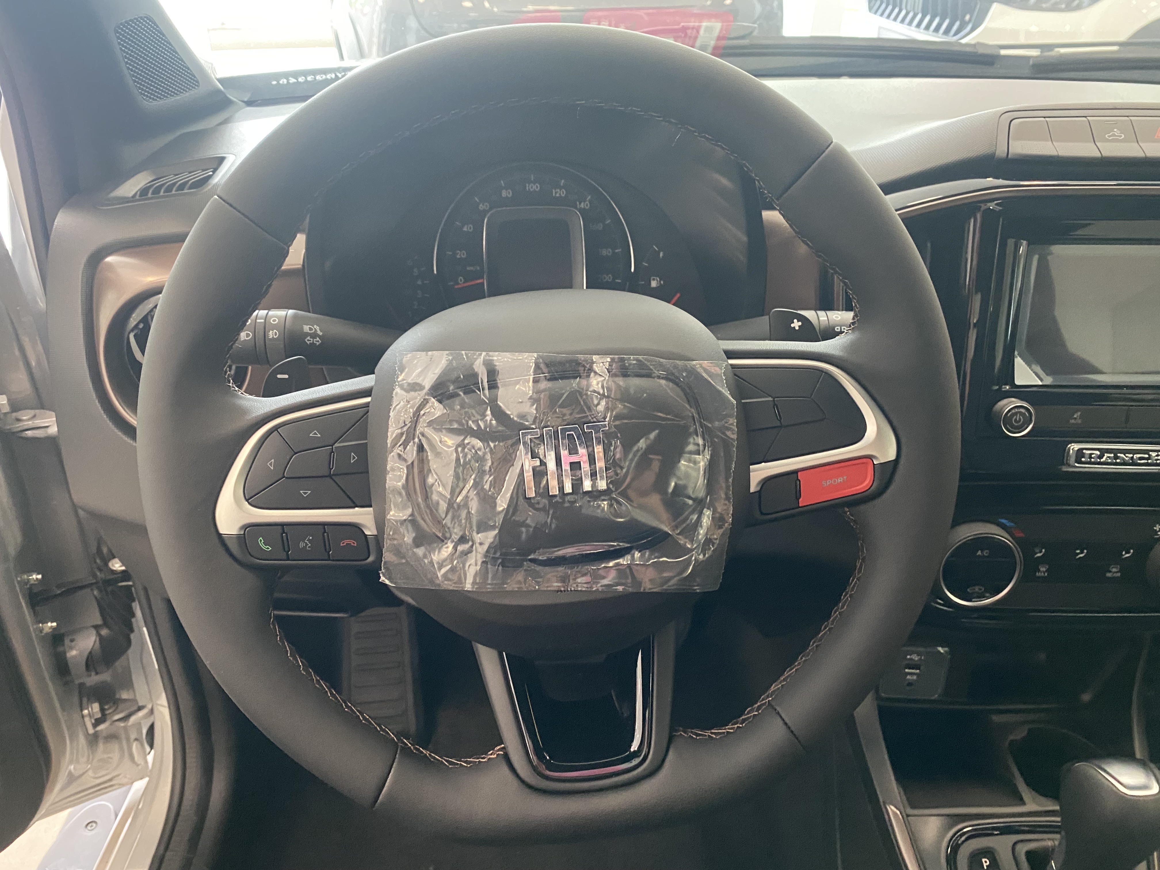 STRADA 1.0 TURBO 200 FLEX RANCH CD CVT10