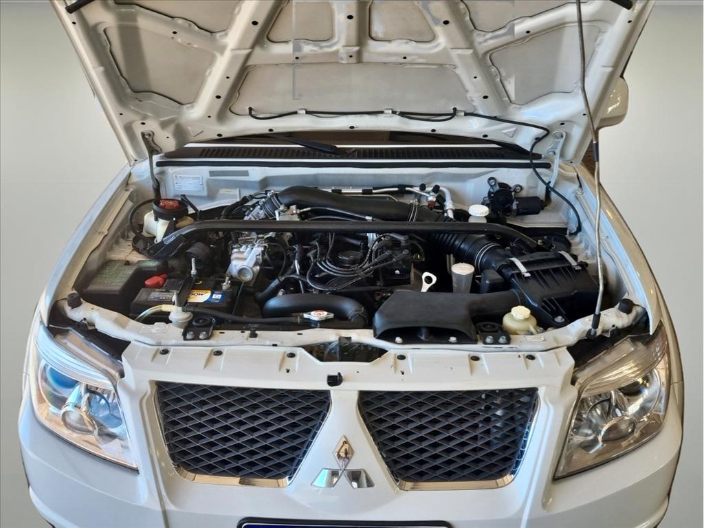 PAJERO TR4 2.0 4X4 16V 140CV FLEX 4P AUTOMÁTICO5