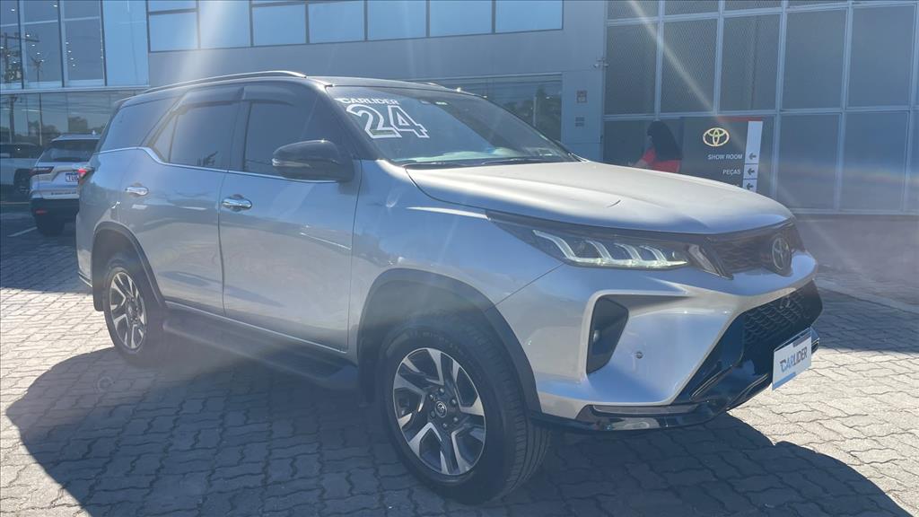 HILUX SW4 2.8 D-4D TURBO DIESEL DIAMOND 7L 4X4 AUTOMÁTICO2