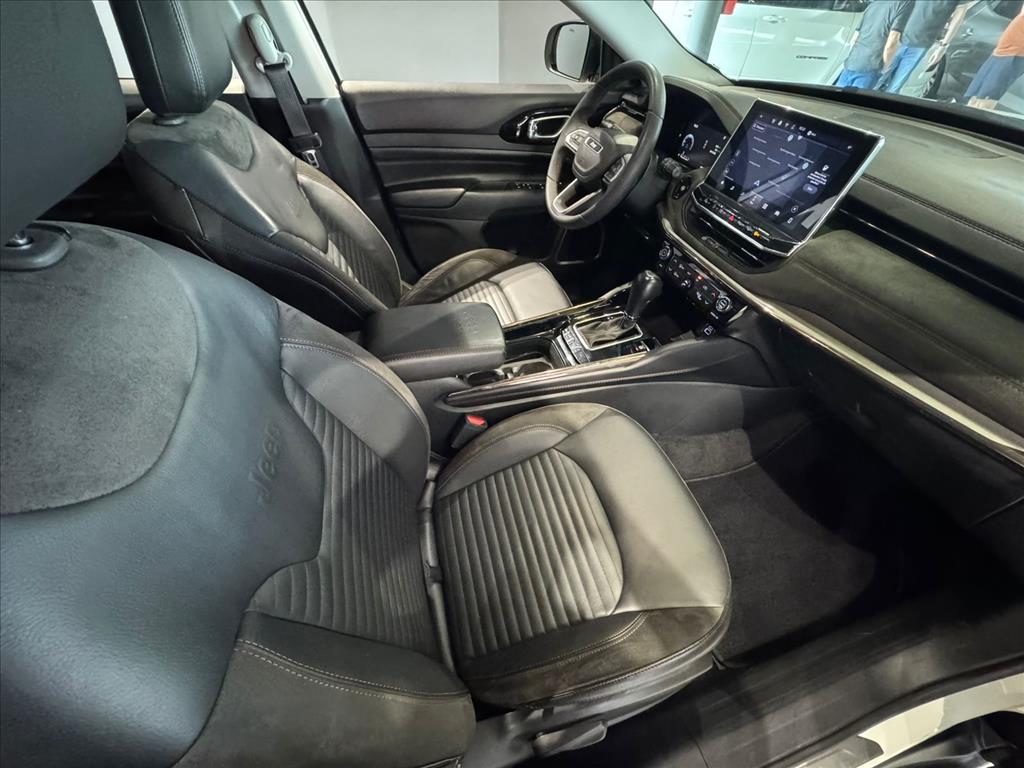 COMMANDER 1.3 T270 TURBO FLEX LIMITED AT64