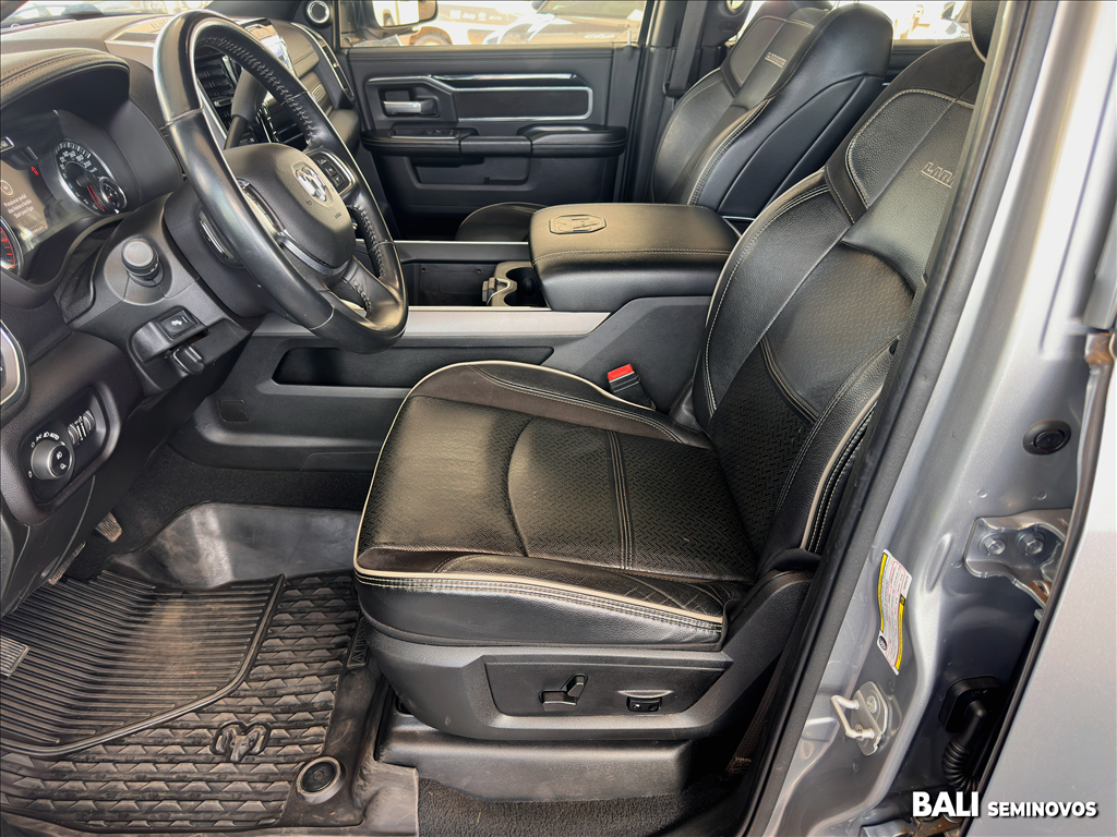 3500 6.7 I6 TURBO DIESEL LARAMIE NIGHT EDITION CD 4X4  AUTOMÁTICO9