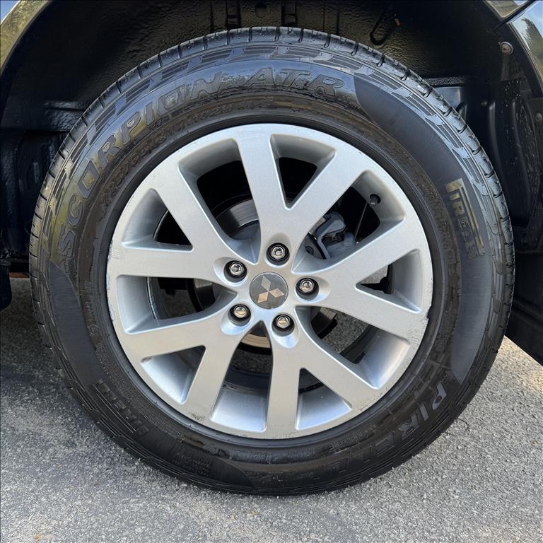 Mitsubishi-PAJERO TR4-2.0 4X4 16V 140CV FLEX 4P AUTOMÁTICO