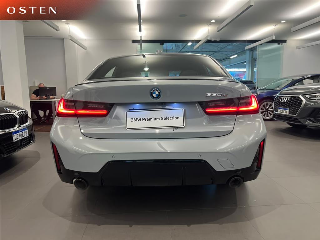 BMW-330e-2.0 16V TURBO HÍBRIDO M SPORT AUTOMÁTICO
