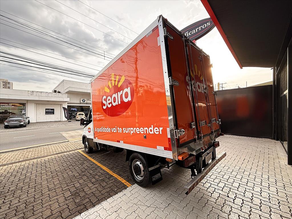 Iveco Daily - 3.0 TURBO DIESEL 35-150 CHASSI CS MANUAL