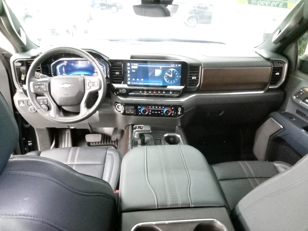 SILVERADO 5.3 V8 GASOLINA 1500 HIGH COUNTRY 4X4 AUTOMÁTICO9