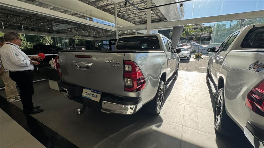 HILUX 2.8 D-4D TURBO DIESEL CD SRX 4X4 AUTOMÁTICO4