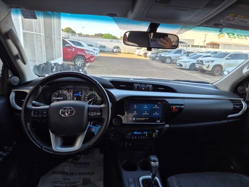 HILUX 2.8 D-4D TURBO DIESEL CD SR 4X4 AUTOMÁTICO11