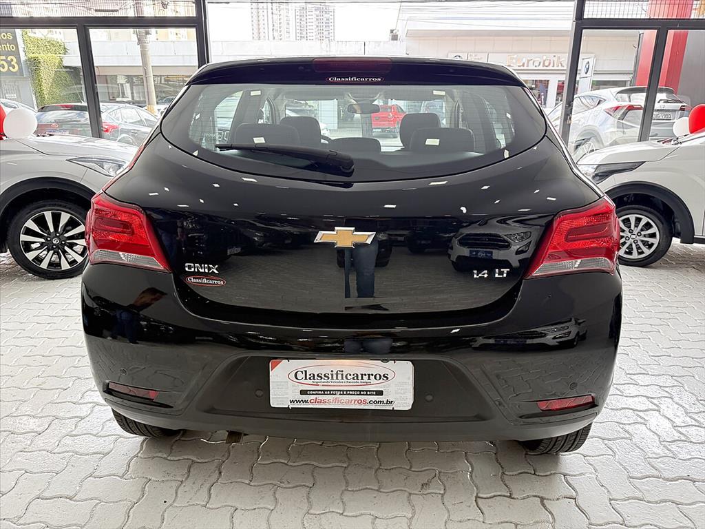 Chevrolet Onix - 1.4 MPFI LT 8V FLEX 4P MANUAL