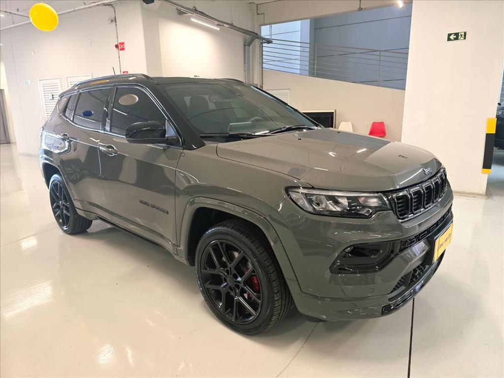 COMPASS 2.0 HURRICANE 4 TURBO GASOLINA BLACKHAWK AT92