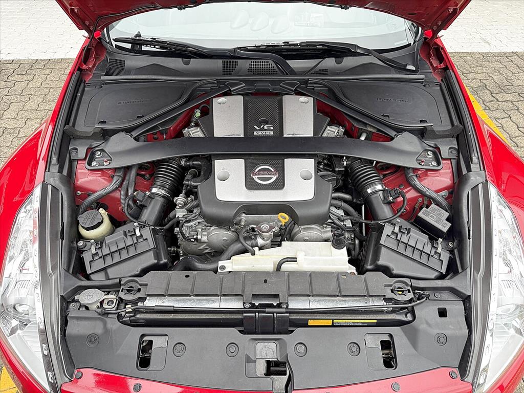 Nissan 370Z - 3.7 COUPÉ V6 24V GASOLINA 2P AUTOMÁTICO