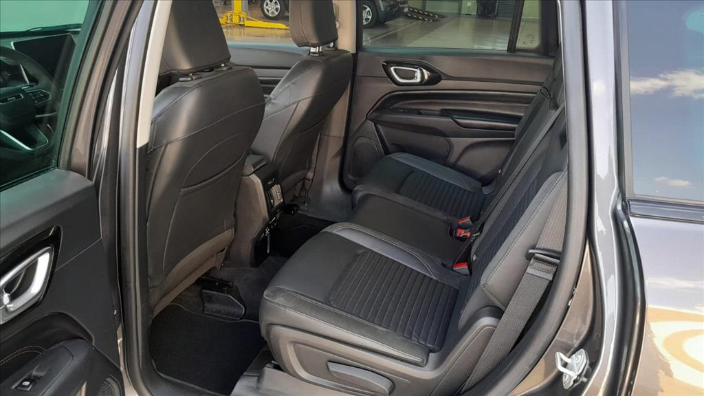 COMMANDER 1.3 T270 TURBO FLEX LIMITED AT6 COMMANDER 1.3 T270 TURBO FLEX LIMITED AT6