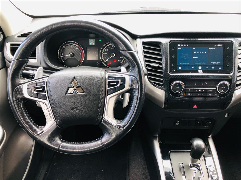 L200 TRITON 2.4 16V TURBO DIESEL SPORT HPE-S CD 4P 4X4 AUTOMÁTICO11
