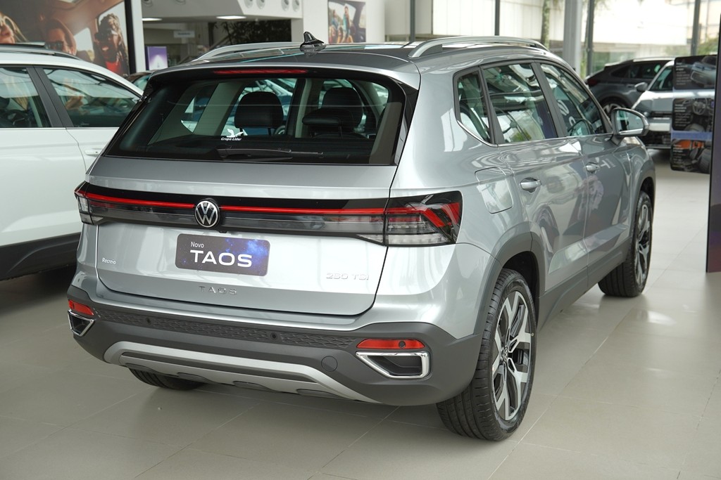 TAOS 1.4 250 TSI TOTAL FLEX HIGHLINE AUTOMÁTICO3