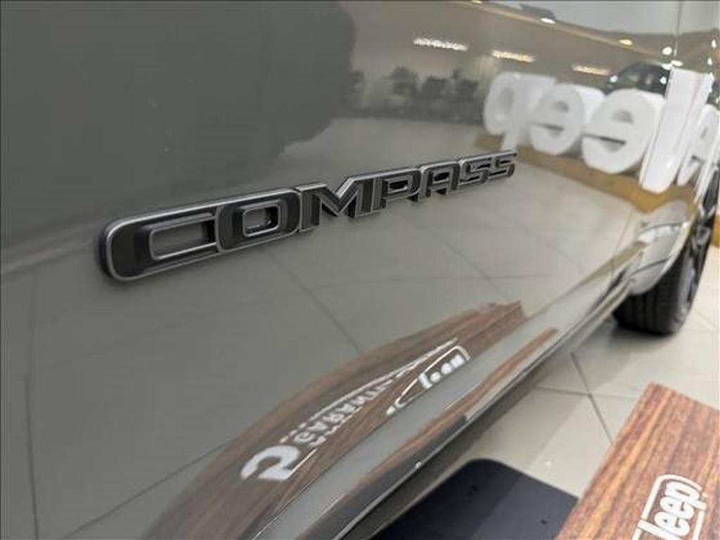 COMPASS 2.0 HURRICANE 4 TURBO GASOLINA BLACKHAWK AT98