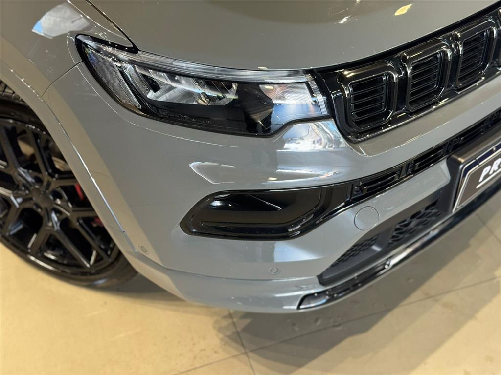 COMPASS 2.0 HURRICANE 4 TURBO GASOLINA BLACKHAWK AT91