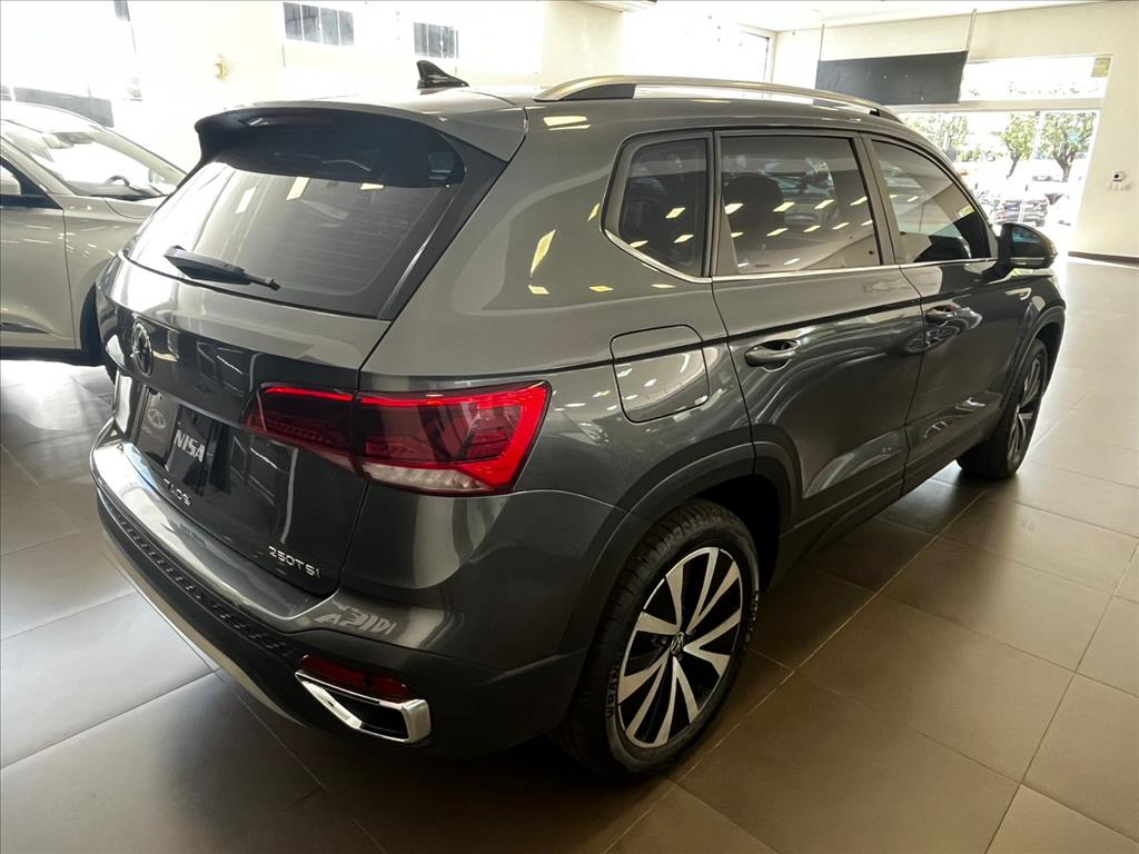 VW - Volkswagen-TAOS-1.4 250 TSI TOTAL FLEX HIGHLINE AUTOMÁTICO