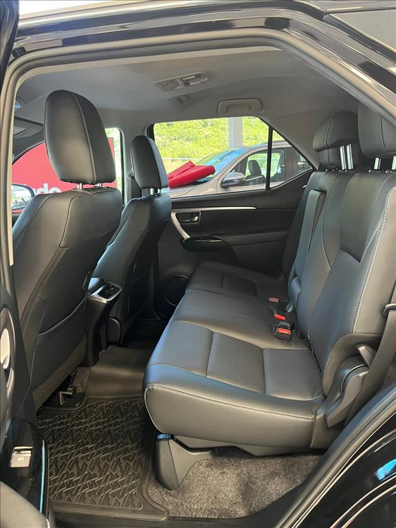 HILUX SW4 2.8 D-4D TURBO DIESEL SRX 7L 4X4 AUTOMÁTICO5