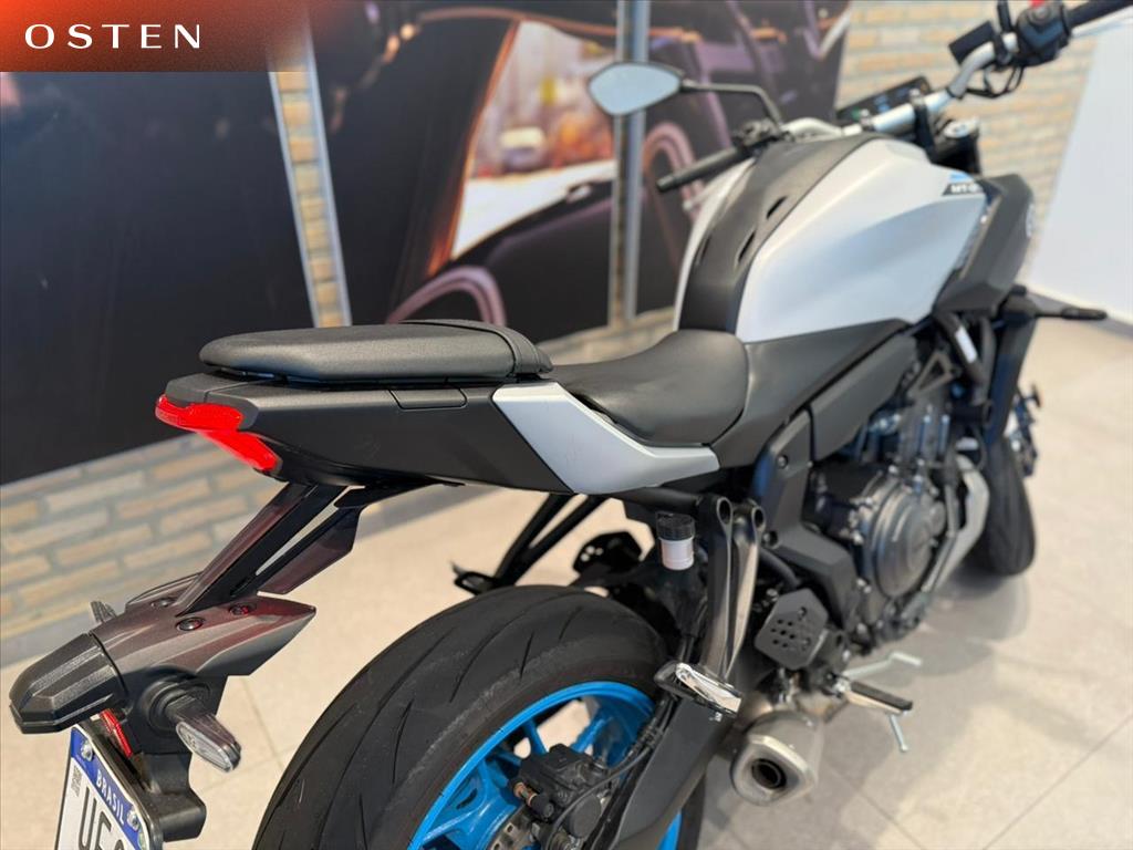 YAMAHA-MT-07-CONNECTED ABS