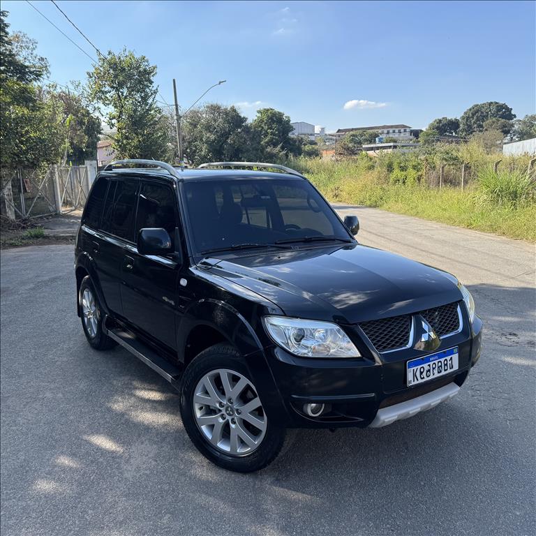 Mitsubishi-PAJERO TR4-2.0 4X4 16V 140CV FLEX 4P AUTOMÁTICO