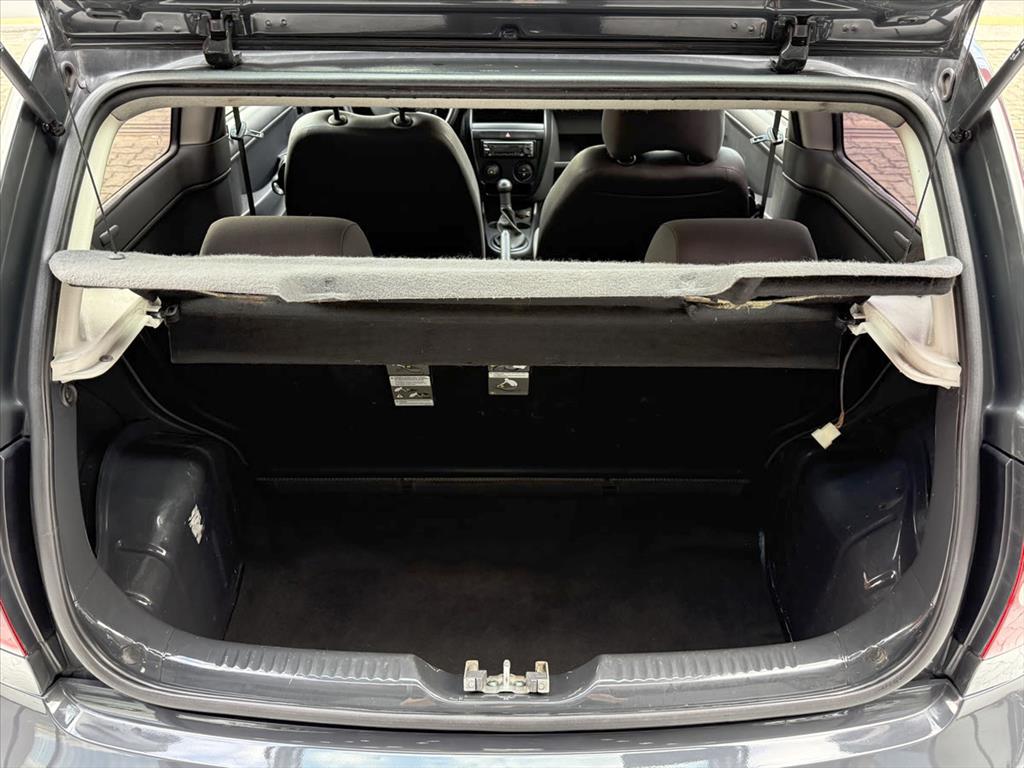 Volkswagen Fox - 1.0 MI 8V FLEX 2P MANUAL