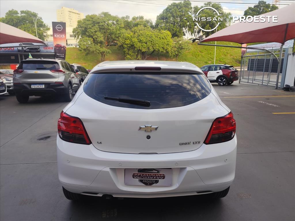 ONIX 1.4 MPFI LTZ 8V FLEX 4P MANUAL5