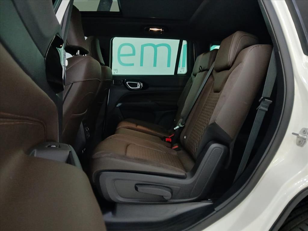 Jeep-COMMANDER-2.0 TD380 TURBO DIESEL OVERLAND AT9