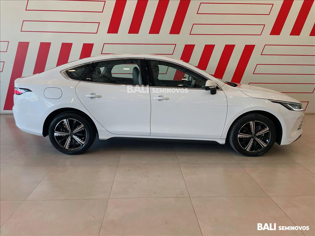 KING 1.5 DM-I PHEV GS AUTOMÁTICO3
