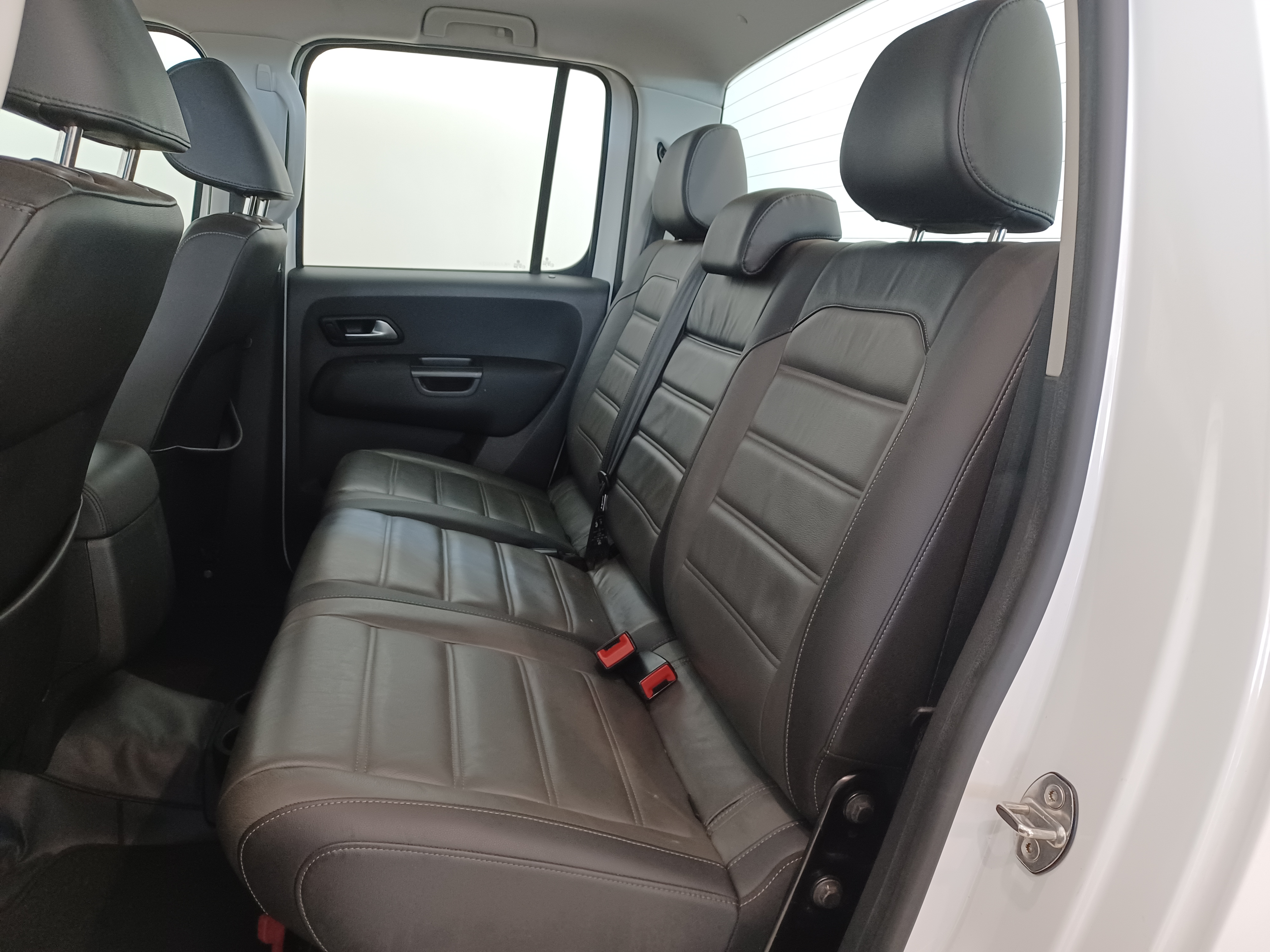 Volkswagen-AMAROK-2.0 COMFORTLINE 4X4 CD 16V TURBO INTERCOOLER DIESEL 4P AUTOMÁTICO