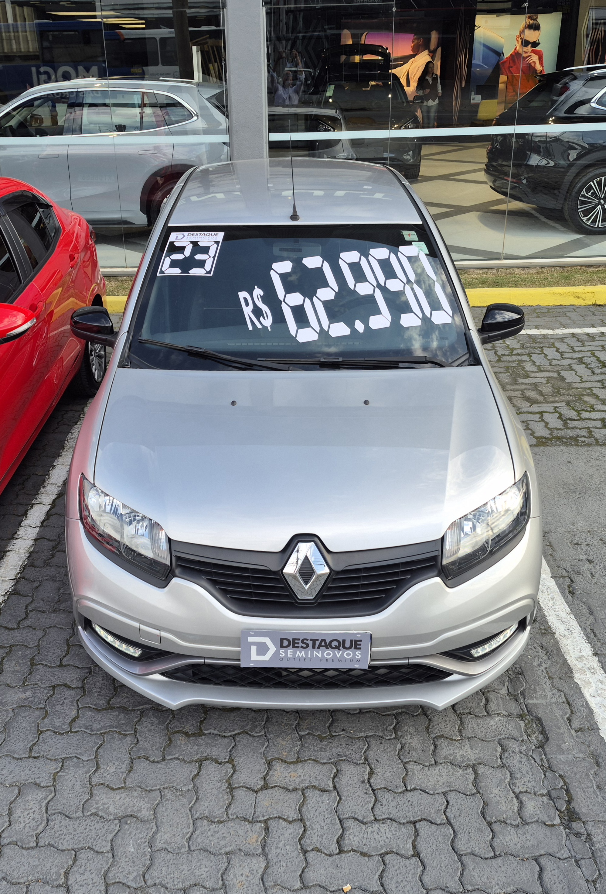 RENAULT SANDERO