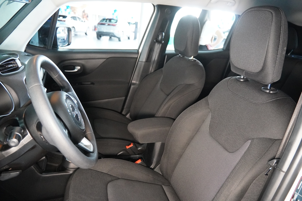 RENEGADE 1.8 16V FLEX SPORT 4P AUTOMÁTICO9