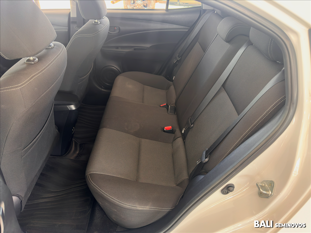 YARIS 1.5 16V FLEX SEDAN XL LIVE MULTIDRIVE14