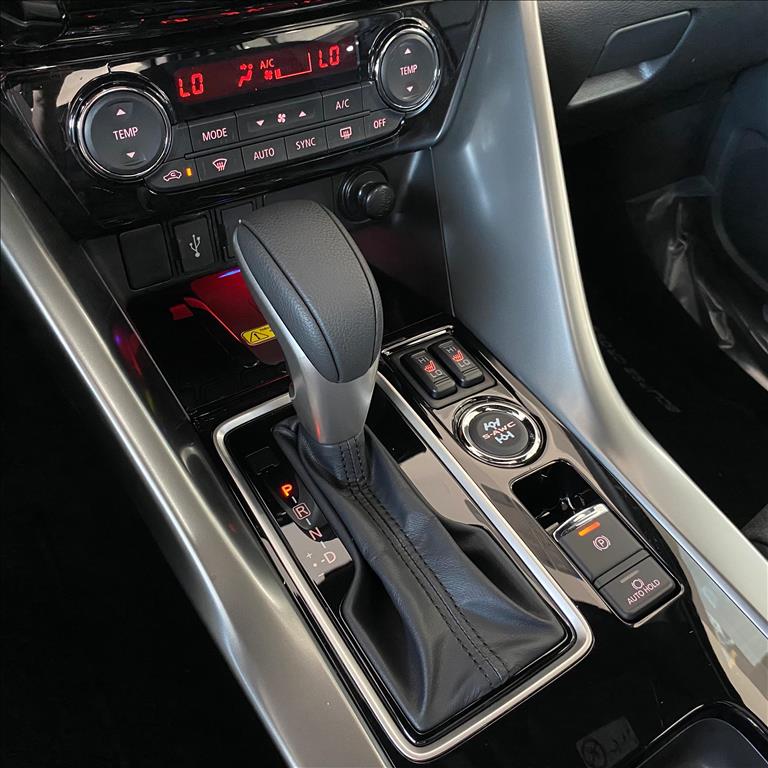 Mitsubishi-ECLIPSE CROSS-1.5 MIVEC TURBO GASOLINA HPE-S BLACK S-AWC CVT