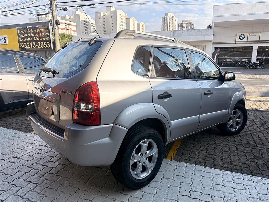 Hyundai Tucson - 2.0 MPFI GL 16V 142CV 2WD GASOLINA 4P AUTOMÁTICO