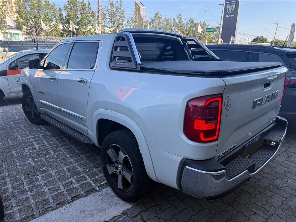 RAMPAGE 2.0 TURBO DIESEL LARAMIE 4X4 AUTOMÁTICO5